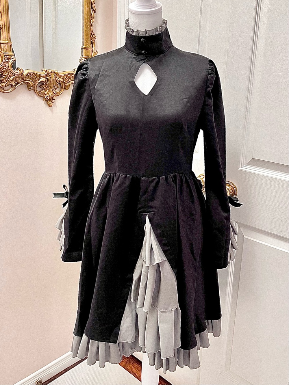 Miccostumes Fate Saber Gothic Lolita Halloween Cosplay Dress Size S